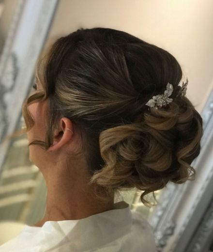 Who offers the best blow dry styling in Preston
