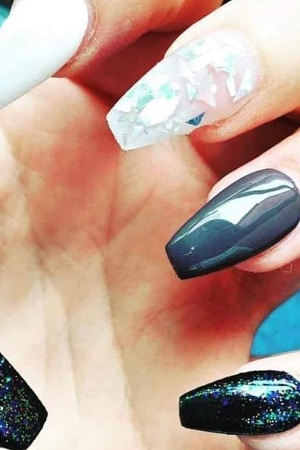 Acrylic-Nails-at-Top-Beauty-Salon-in-Preston